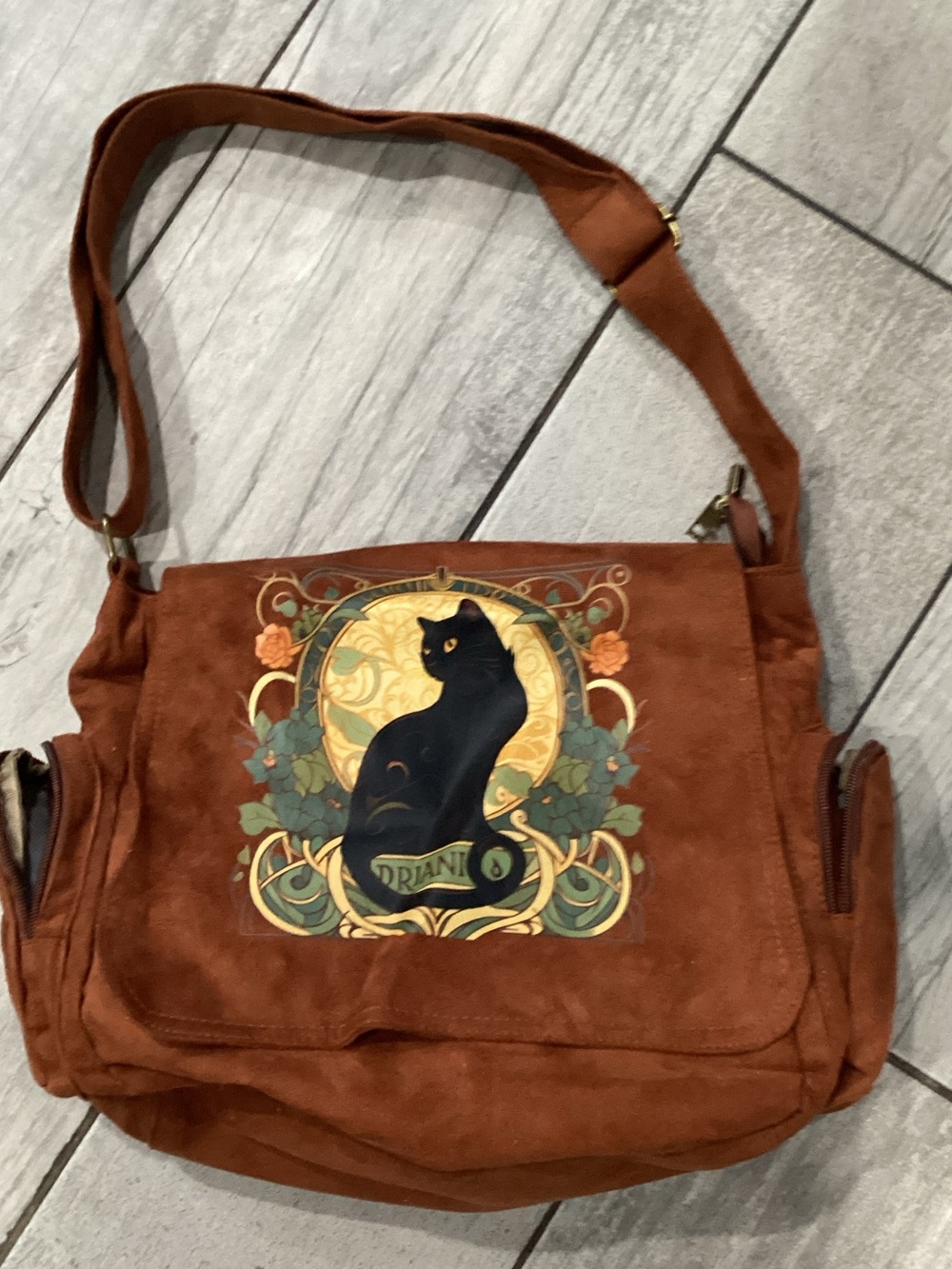 Source Unknown Rust Brown Shoulder Bag with Black Cat Artwork